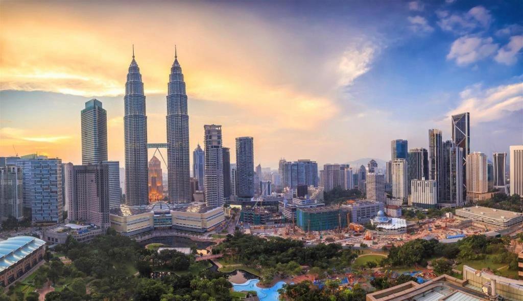 Moment Hotel Petaling Jaya Exterior photo